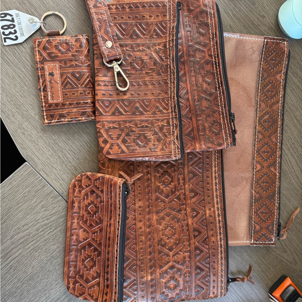 HCC- Brown Aztec Leather Accessory Set